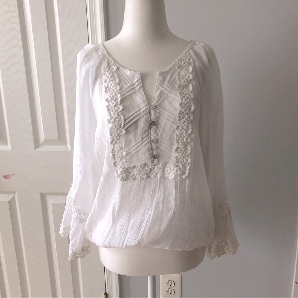 Cable and gauge white long sleeve top.size XL